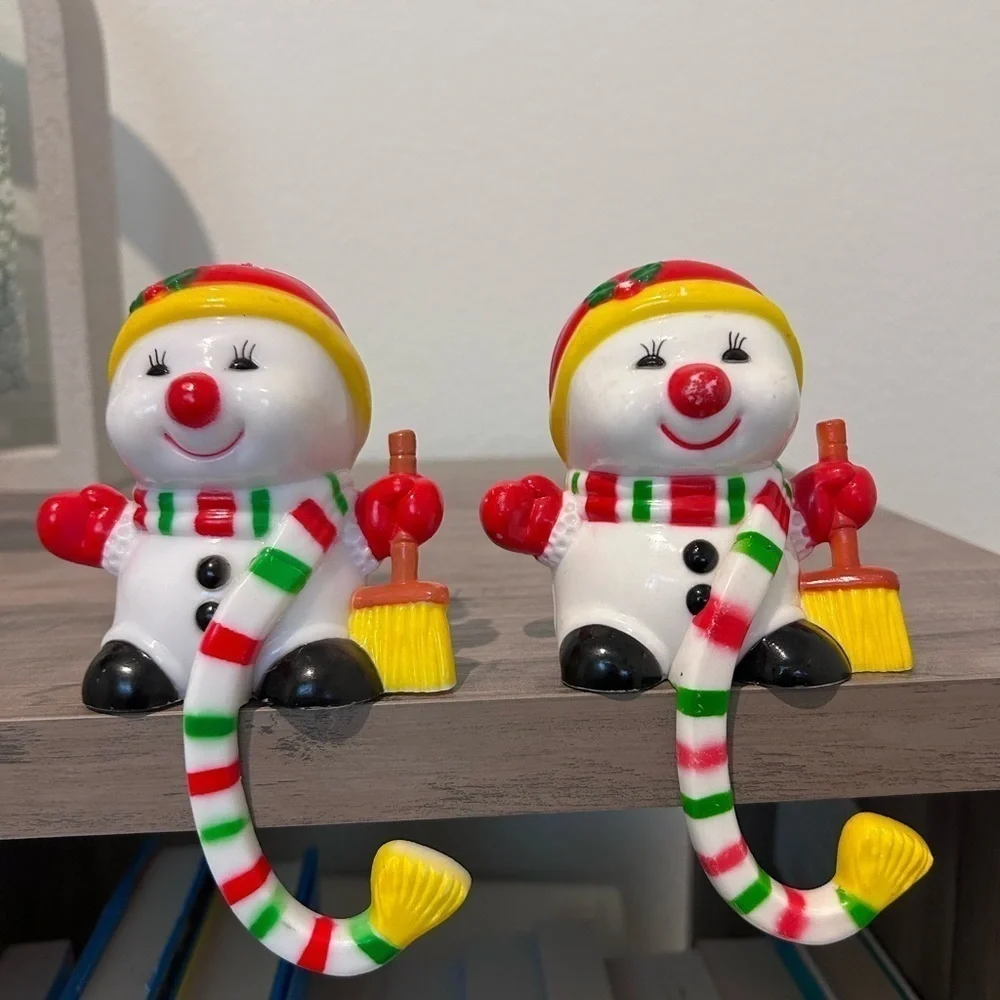 VTG Christmas Stocking Holder Hanger Snowman Future 1985 Resin Shelf Sitter 2